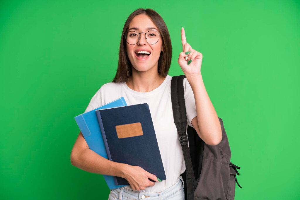 Quais são as principais características da gestão escolar?