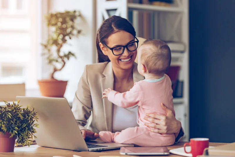 Confrontar os Mitos sobre as Mães no Trabalho