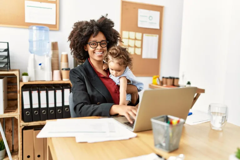 Dia das Mães no Trabalho: Apoio e Flexibilidade para Mães