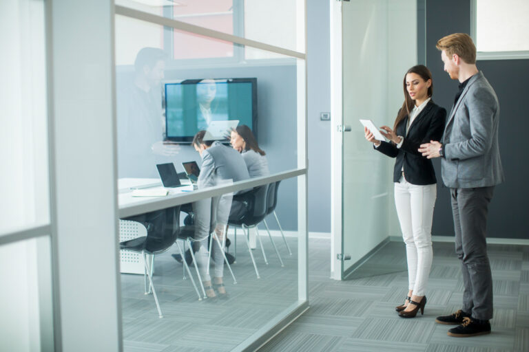 Estratégias para Quando a Sala de Reunião Está Ocupada