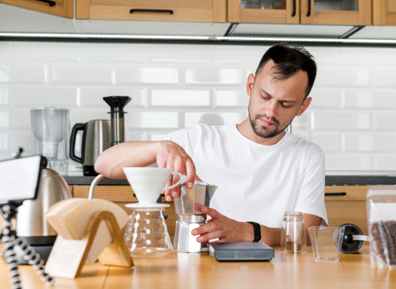 Rotina de café: quem prepara