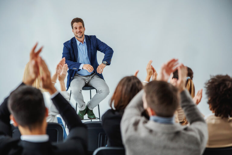 Como Improvisar em Apresentações Sem Equipamento