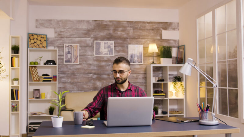 Organização do espaço de trabalho em casa